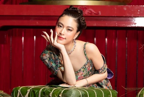 Quà tặng khuyến mãi sốc nhân dịp kỷ niệm 50 năm ngày giải phóng Bình Định